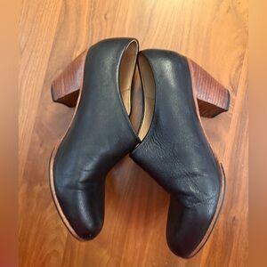 Dieppa Restrepo shoes in size 7, women’s black good condition